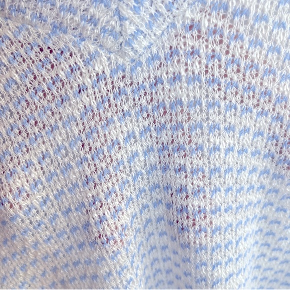 Manonie Light weight knit sweater cold shoulder cut outs and flowy bottom - Picture 3 of 8